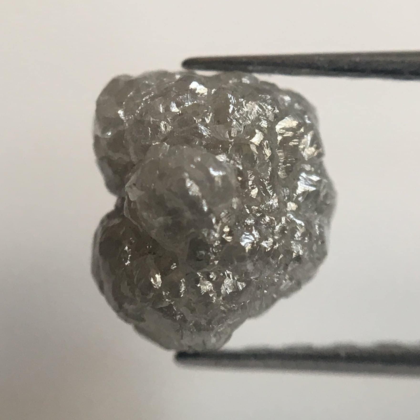 1.76 Ct 100% Natural loose Rough Diamond 6.90 mm x 5.07 mm