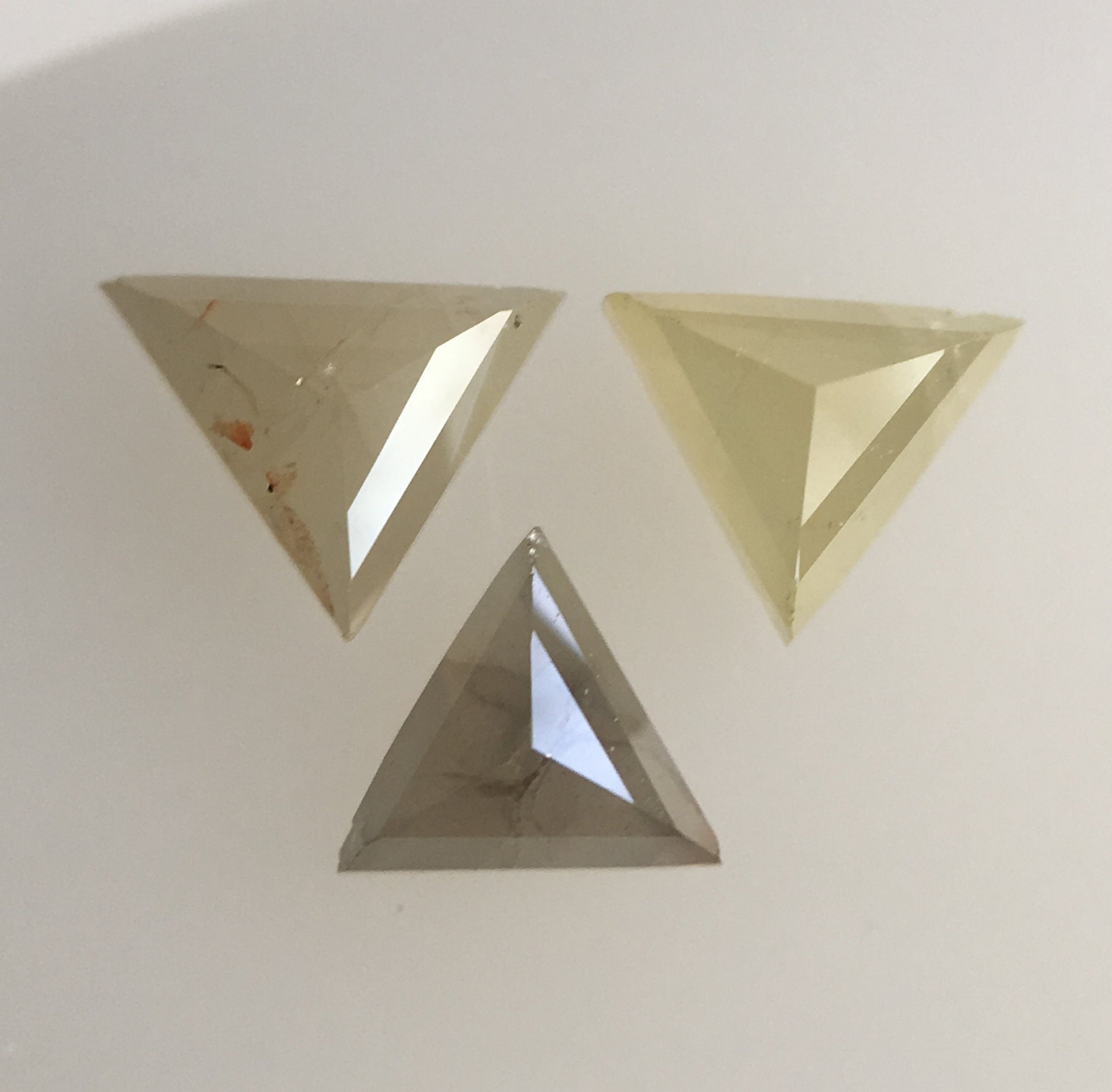 0.43 Ct Natural yellowish grey Color Triangle shape Loose Diamond 3 Pcs, 3.27 to 3.49 mm Excellent Natural Diamond quality SJ41/26