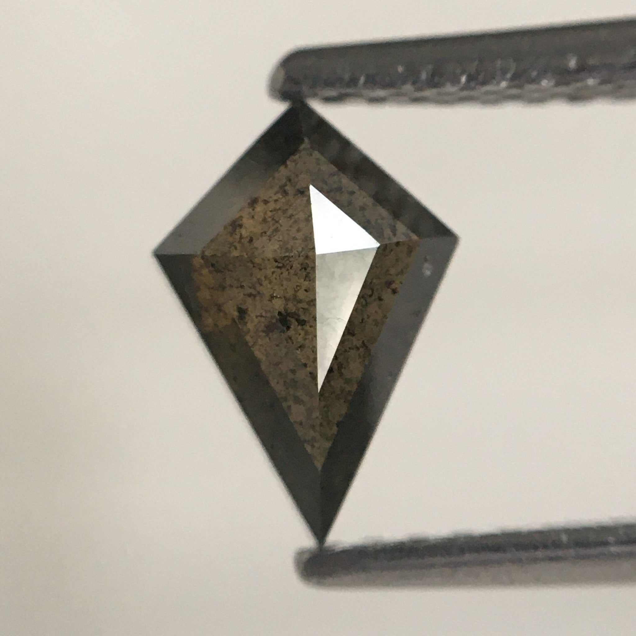 0.71 Ct Natural Loose Diamond Kite Shape, 7.89 MM X 5.41 MM X 2.52 MM Fancy Grey Color Geometric shape natural diamond for Jewelry SJ64/54