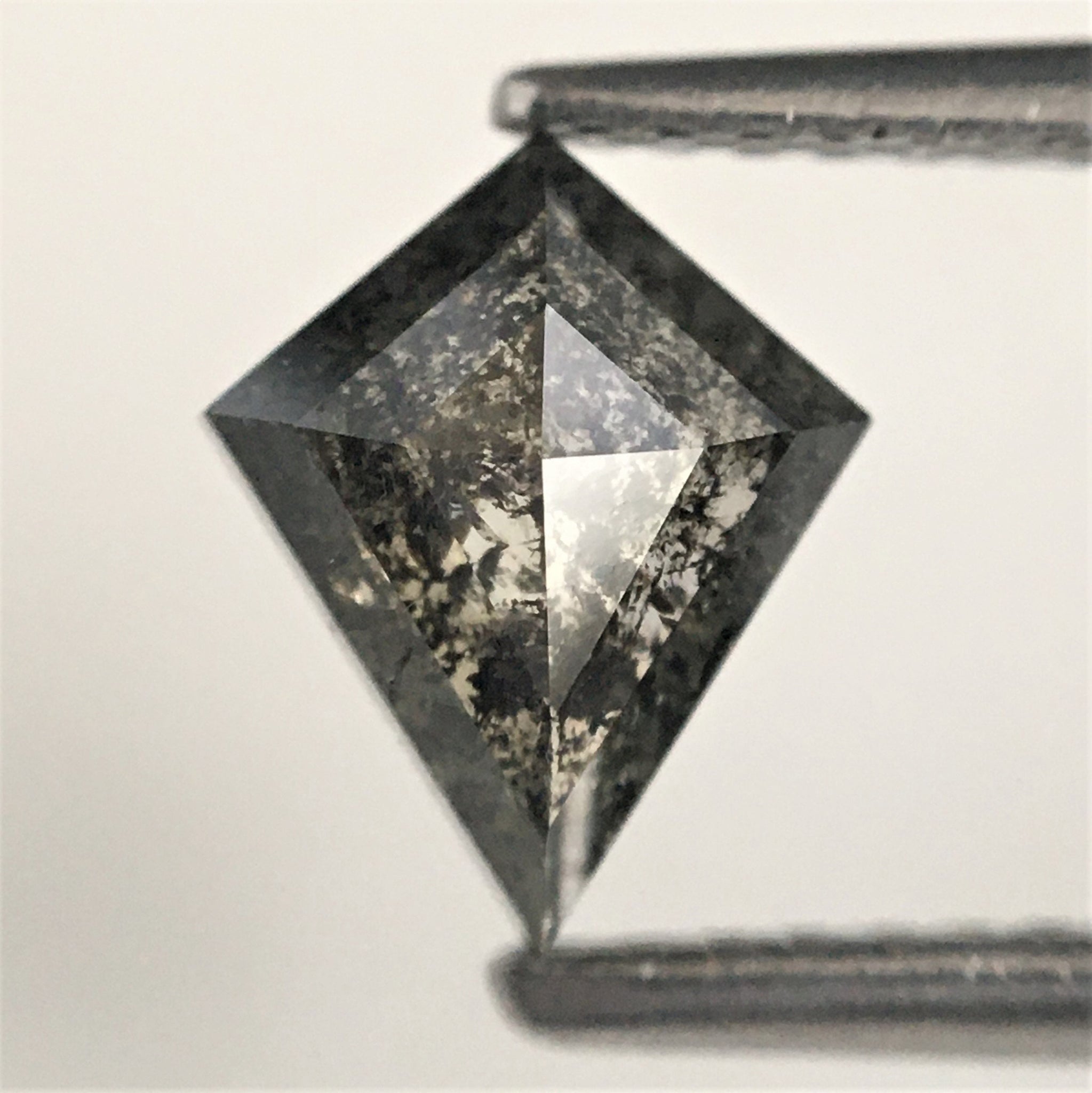 0.89 Ct Natural Loose Diamond Kite Shape, 7.87 mm x 6.41 mm x 2.93 mm Fancy Grey Color Geometric shape natural diamond for Jewelry SJ70/47