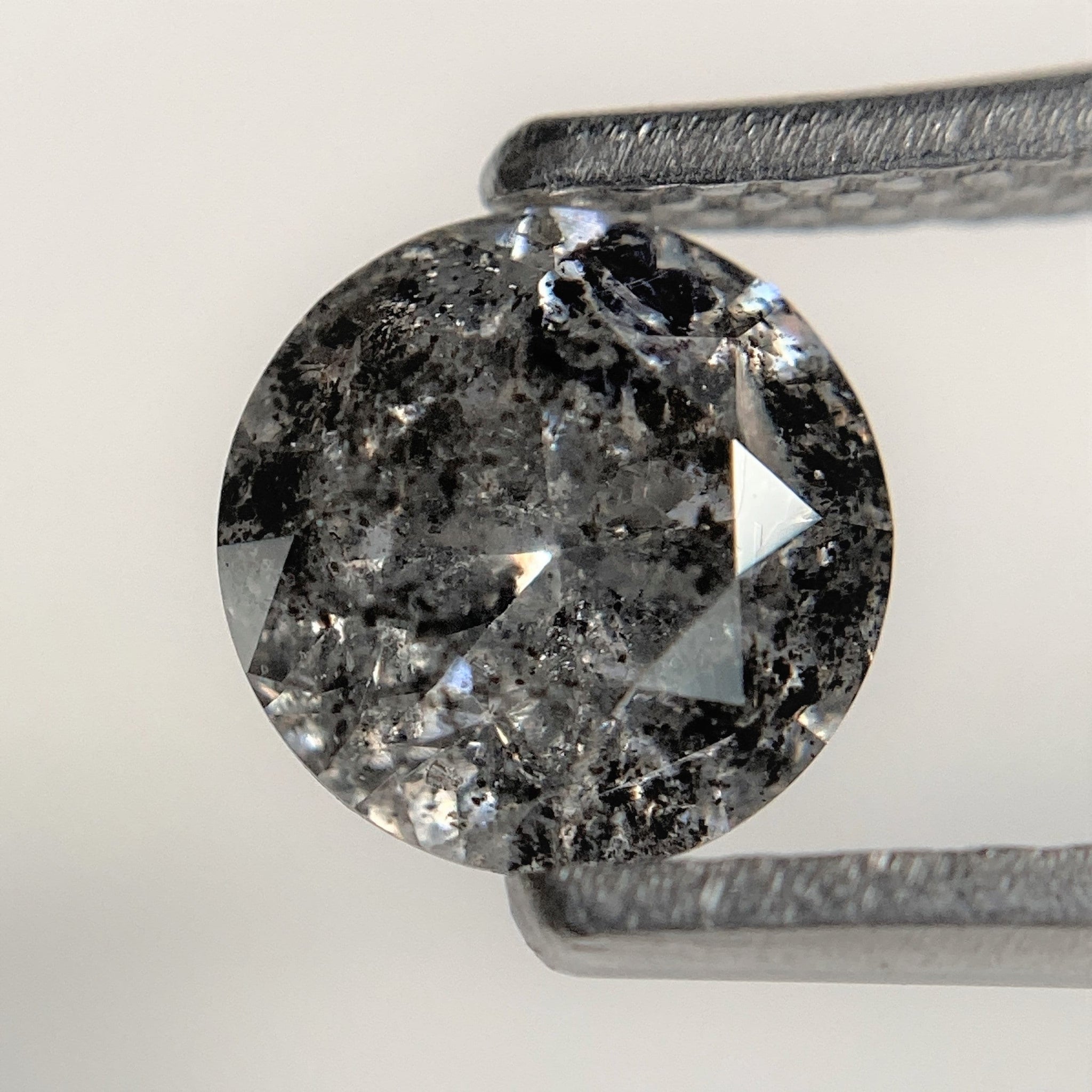 0.95 Ct Round Cut Natural Loose Diamond, 6.07 mm x 3.93 mm Round Shape Brilliant Cut Salt And Pepper i3 Clarity, Loose Diamond SJ97-13