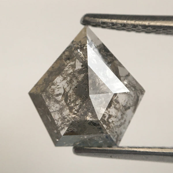 1.71 Ct Shield shape salt and pepper natural diamond, 9.76 mm x 9.46 mm x 2.53 mm Shield Shape Back side flat grey & black diamond SJ71/25