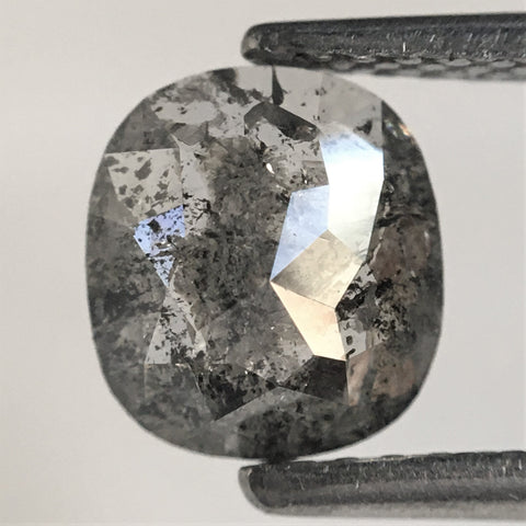0.92 Ct Oval shape Salt and pepper natural diamond, 7.03 x 6.36 x 2.37 mm Flat-Base Oval shape natural Loose diamond SJ75/87